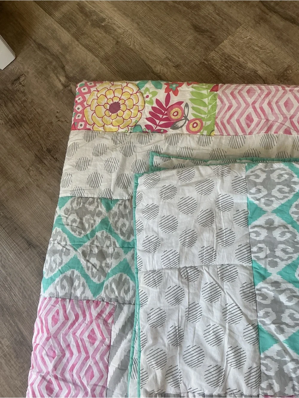 Pottery Barn Teen PBteen Sunset Beach Quilt Full Boho Patchwork Floral